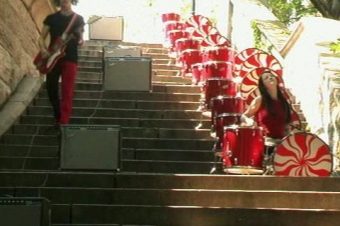 The Hardest Button to Button / The White Stripes